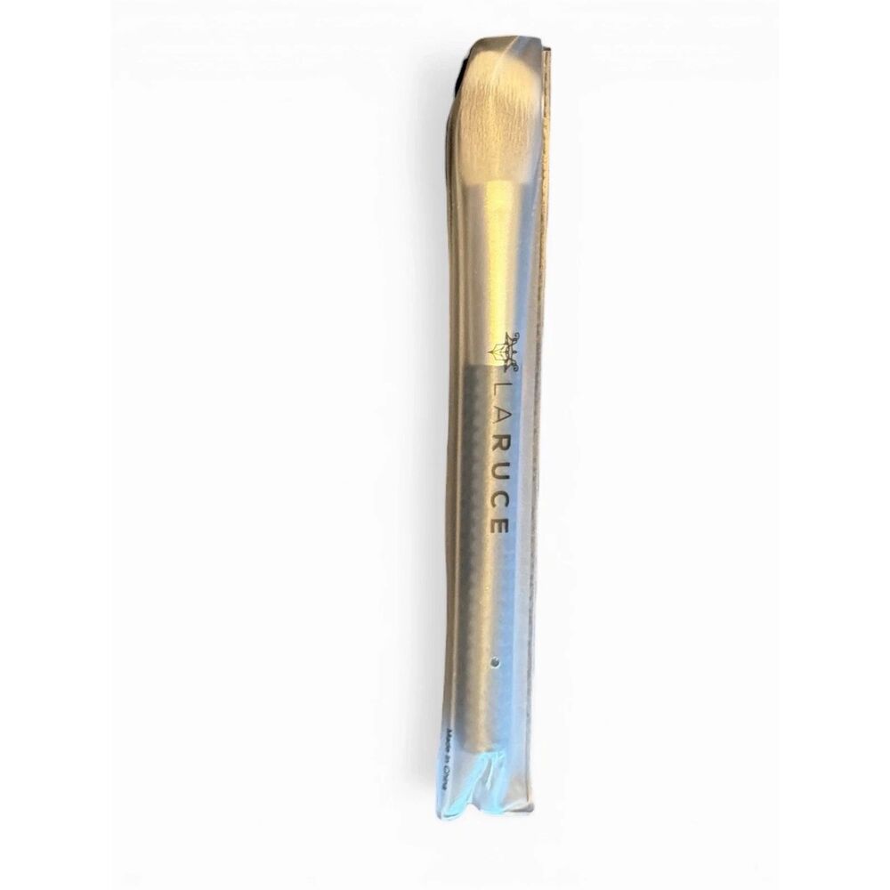NEW Laruce LR304 Angle Brush for Cream and Powder Highlighters & Contouring